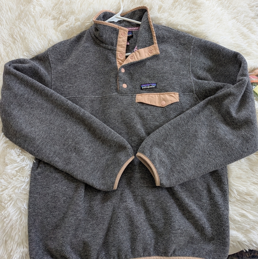 Patagonia Synchilla Gray/Orange Quarter Snap Polar Fleece Pullover M ($129)